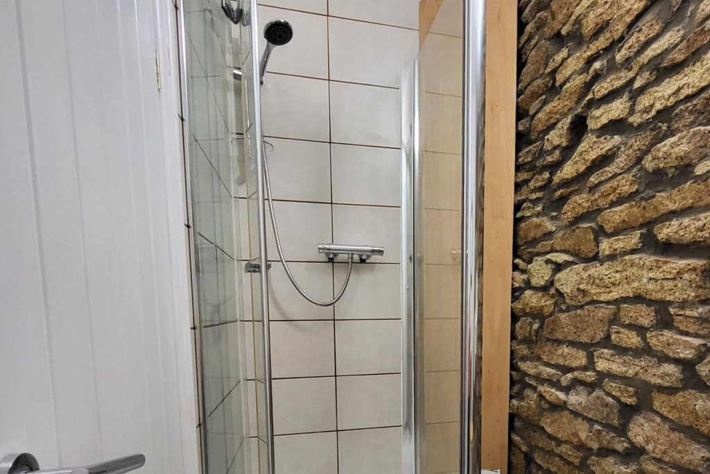 Shower in the The Old Telephone Exchange